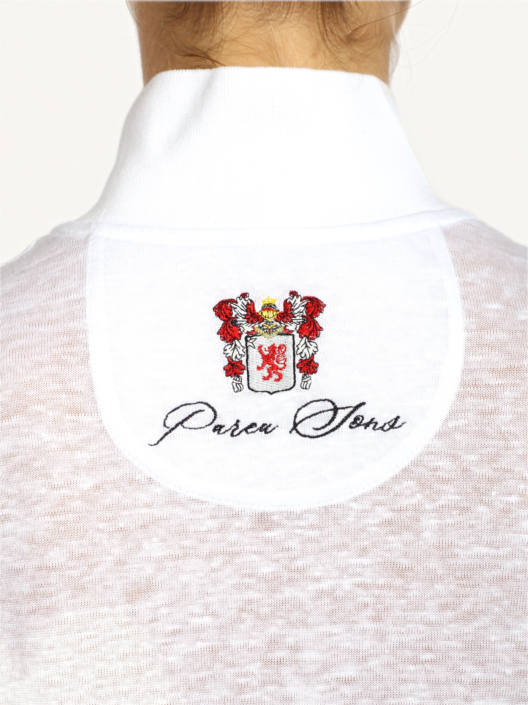 Short-Sleeve Zip Mock-Neck, the embroidery, close up
