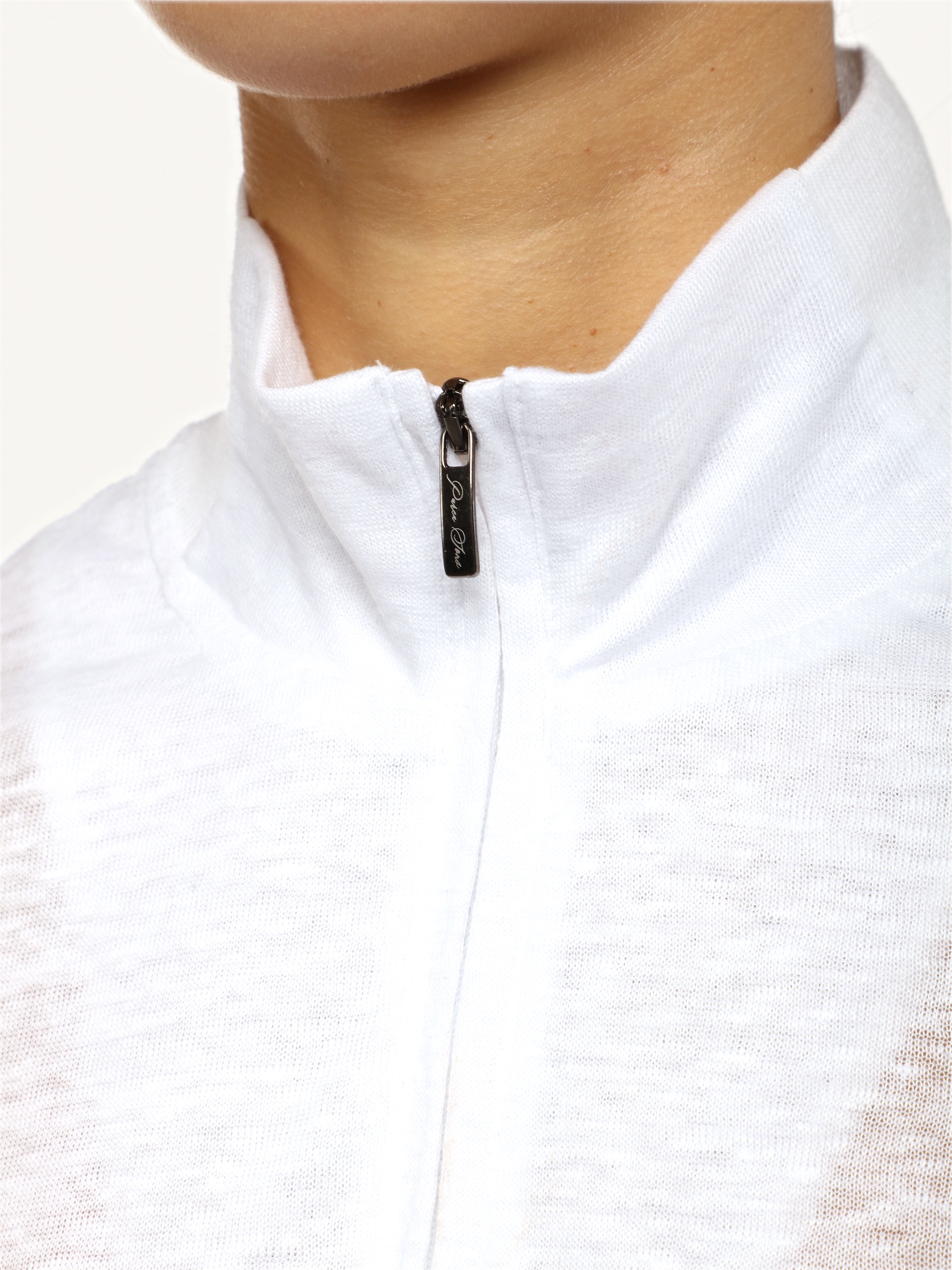Short-Sleeve Zip Mock-Neck, the zip, close up